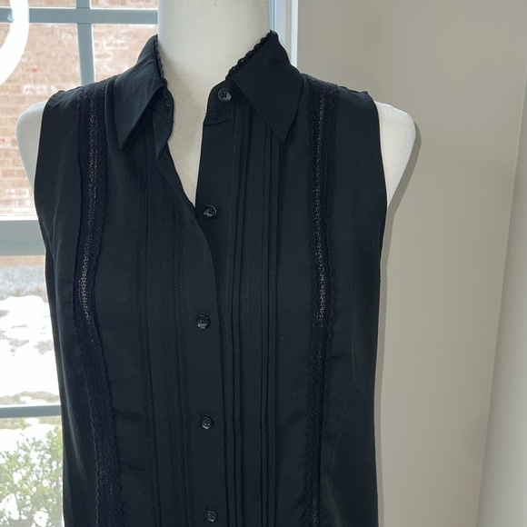 Cabi  ‘Jagger’ Black Tuxedo Pin-Tuck Pleated Button Up Sleeveless Top Layering S - Picture 7 of 11